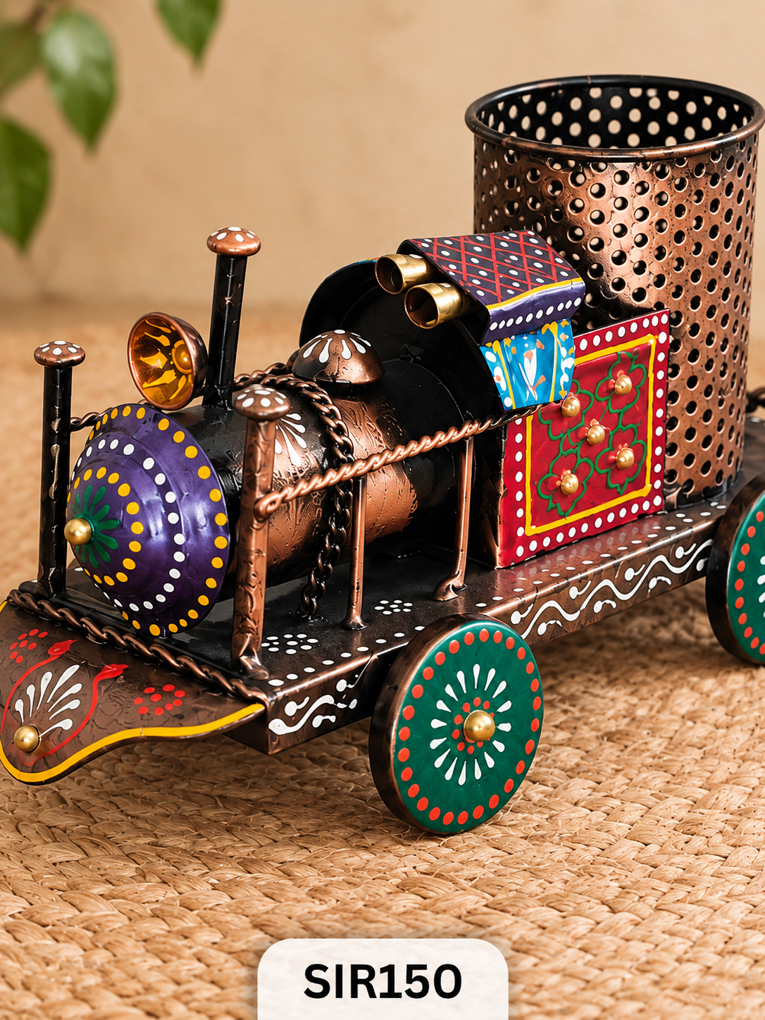 Metal Train Pen Stand / Antique Rail Engine Showpiece